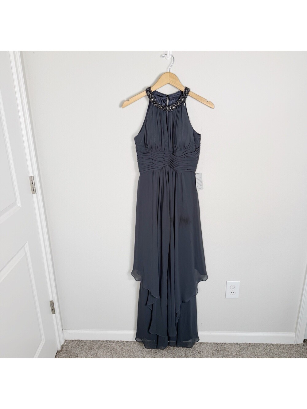 NWT Eliza J Nordstrom Women's Gray Tiered Beaded Halter Gown Dress Size 2 Petite